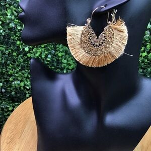 🎄Tan tassel boho earrings